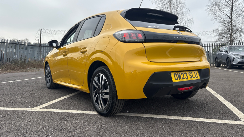 Peugeot 208 1.2 PureTech Active Premium + 5dr Petrol Hatchback